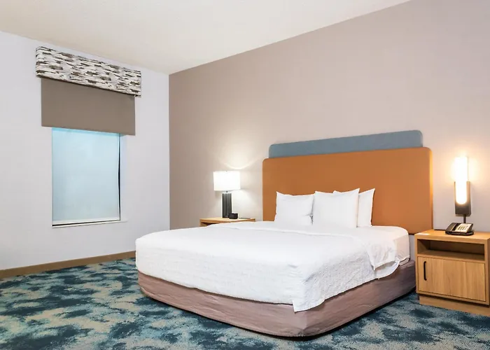 Hotel Hampton & 3*