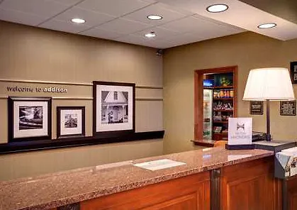 Hotel Hampton &