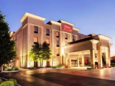 Hampton & Hotel